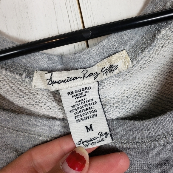 American rag gray cropped sweater size medium - Picture 4 of 6